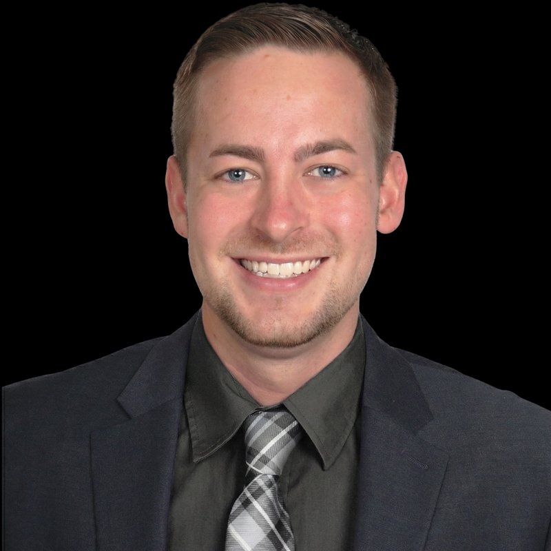 Kyle B Oberlin headshot
